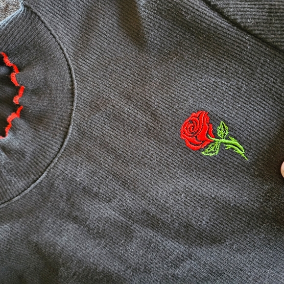 Rose crop top - Picture 1 of 4